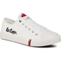 Trampki LEE COOPER - LCJ-20-30-061 White. Białe półbuty męskie Lee Cooper, bez wzorów, z gumy, bez zapięcia. Za 109,00 zł.