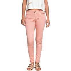 ROXY Jej dżinsy New Tribe Rose Tan ERJNP031 74-MH B0 (rozmiar 28). Czerwone jeansy damskie Roxy. W wyprzedaży za 187,00 zł.