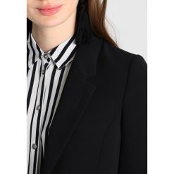 Marynarki i żakiety damskie: comma Żakiet black