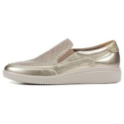 Geox Tenisówki Slip-On Damskie Tahina 40 Złota. Żółte trampki i tenisówki damskie Geox, bez wzorów, bez zapięcia. Za 429,00 zł.