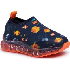Sneakersy BIBI - Roller Celebration 1079051 Print/Naval/Lisbela. Niebieskie trampki chłopięce Bibi, bez wzorów, z tworzywa sztucznego, bez zapięcia. Za 239,00 zł.