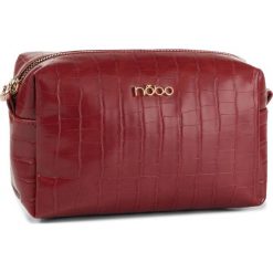 Kosmetyczka NOBO - NCOS-I0321-C005 Czerwony Krokodyl. Czerwone kosmetyczki męskie Nobo, bez wzorów, ze skóry ekologicznej. W wyprzedaży za 79,00 zł.