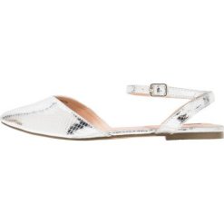 Rzymianki damskie: Lost Ink Wide Fit ELLIE POINTED ANKLE STRAP Sandały silver
