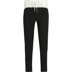 Spodnie materiałowe Liu Jo Sport Pant.Ts Navetta T19115 T8552. Czarne spodnie damskie Liu Jo Sport, xs, bez wzorów, z elastanu, sportowe. W wyprzedaży za 259,00 zł.