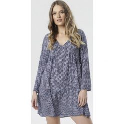 Niebieska Sukienka Cordethea. Niebieskie sukienki damskie Born2be, na lato, xl, bez wzorów, bez kołnierzyka, z długim rękawem, długie, mini, oversize. Za 99,99 zł.