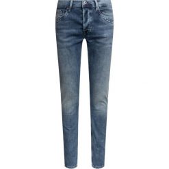 Jeansy Regular Fit Pepe Jeans Track PM201100. Niebieskie jeansy męskie Pepe Jeans, m, bez wzorów. W wyprzedaży za 229,00 zł.