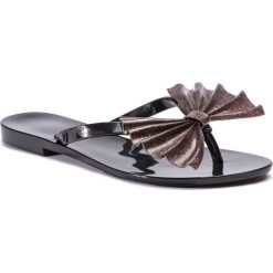 Japonki MELISSA - Harmonic Bow VI Ad 32445 Black 52552. Czarne klapki damskie Melissa, bez wzorów, z tworzywa sztucznego, bez obcasa, na obcasie. W wyprzedaży za 139,00 zł.