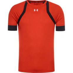 Koszulka techniczna Under Armour HexDelta 1317492. Czerwone koszulki męskie Under Armour, xl, bez wzorów, z elastanu, sportowe, polo, bez rękawów. Za 199,00 zł.