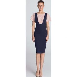 Fioletowa Ołówkowa Elegancka Sukienka z Szelkami. Fioletowe sukienki damskie Molly.pl, na co dzień, s, bez wzorów, eleganckie, z klasycznym kołnierzykiem, bez rękawów, ołówkowe. Za 209,90 zł.
