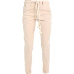 Chinosy damskie: TOM TAILOR DENIM ALVA PANTS Chinosy dune beige