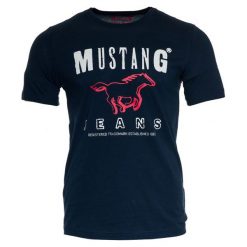 Mustang T-Shirt Męski Logo M Ciemny Niebieski. Niebieskie koszulki męskie marki Mustang, m, bez wzorów, klasyczne, z klasycznym kołnierzykiem, bez rękawów. Za 78,00 zł.
