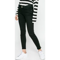 Wrangler - Jeansy Skinny Crop Zip. Czarne jeansy damskie marki Wrangler. W wyprzedaży za 229,90 zł.