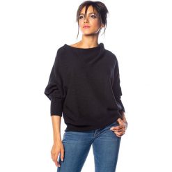 Sweter "Melina" w kolorze czarnym. Czarne swetry damskie So Cachemire, m, bez wzorów, z kaszmiru, bez rękawów, bez kaptura. W wyprzedaży za 159,95 zł.