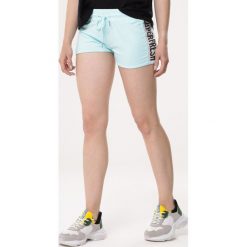 Jasnoniebieskie Szorty Succour. Szare szorty damskie Born2be, s, z napisami, z dzianiny. Za 39,99 zł.