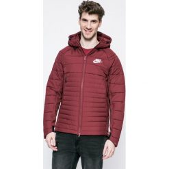 Nike Sportswear - Kurtka. Czerwone bez kategorii marki Nike Sportswear, s. W wyprzedaży za 359,91 zł.