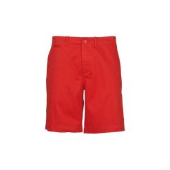 Szorty i Bermudy Fred Perry CLASSIC CHINO. Czerwone spodenki i szorty męskie marki Fred Perry, m, bez wzorów. Za 351,20 zł.
