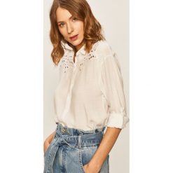 Answear - Koszula. Białe bluzki damskie ANSWEAR, na co dzień, s, bez wzorów, z bawełny, eleganckie, z klasycznym kołnierzykiem, z długim rękawem. W wyprzedaży za 99,90 zł.