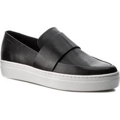 Półbuty VAGABOND - Camille 4346-201-20 Black. Czarne półbuty damskie Vagabond, na co dzień, bez wzorów, ze skóry, bez obcasa, na płaskiej podeszwie, bez zapięcia. W wyprzedaży za 289,00 zł.