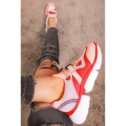 Damskie buty sportowe AZRA PINK. Różowe buty sportowe damskie IVET, bez wzorów, sportowe. W wyprzedaży za 39,00 zł.