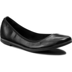 Baleriny TAMARIS - 1-22128-20 Black Leather 003. Czarne baleriny damskie Tamaris, bez wzorów, ze skóry ekologicznej, klasyczne, bez obcasa, na płaskiej podeszwie. W wyprzedaży za 149,00 zł.