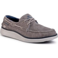 Półbuty SKECHERS - Lorano 65908/LTGY Light Grey. Szare półbuty męskie Skechers, na co dzień, bez wzorów, z tworzywa sztucznego, bez zapięcia. W wyprzedaży za 209,00 zł.