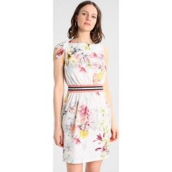 Sukienki hiszpanki: Sisley BOW DETAIL FLORAL PRINT WAISTED SHIFT DRESS Sukienka letnia white