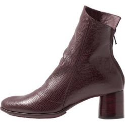Lilimill LUNA Botki bordeaux. Czerwone botki damskie skórzane marki lilimill, klasyczne. Za 589,00 zł.