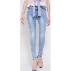 Niebieskie Jeansy Eyes Shut. Niebieskie jeansy damskie marki other. Za 89,99 zł.