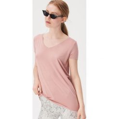 T-shirt z dekoltem V - Różowy. Różowe t-shirty damskie Sinsay, s, bez wzorów, bez kołnierzyka. Za 19,99 zł.