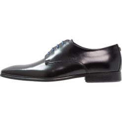 Azzaro JORY Eleganckie buty noir. Czarne buty wizytowe męskie Azzaro, z materiału, na sznurówki. Za 609,00 zł.