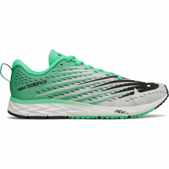 New Balance W1500v5 - W1500WG5. Pomarańczowe buty sportowe damskie New Balance, bez wzorów, z materiału, tenisowe. W wyprzedaży za 299,99 zł.