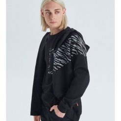 Rozpinana bluza z kolekcji Modular - Czarny. Czarne bluzy męskie Cropp, s, bez wzorów, bez kołnierzyka, bez rękawów, bez kaptura. W wyprzedaży za 99,99 zł.