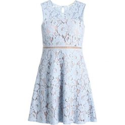 Gaudi DRESS Sukienka koktajlowa celestial blue. Niebieskie sukienki damskie marki Gaudi, bez wzorów, z bawełny, wizytowe, bez kołnierzyka, bez rękawów. Za 589,00 zł.