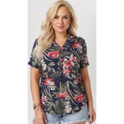 Granatowa Bluzka Coreane. Niebieskie bluzki damskie Born2be, xl, bez wzorów, bez kołnierzyka, bez rękawów. W wyprzedaży za 39,99 zł.