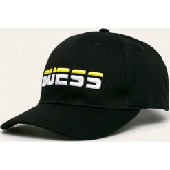 Guess Jeans - Czapka. Czarne czapki męskie Guess Jeans, z aplikacjami, z bawełny. Za 139,90 zł.