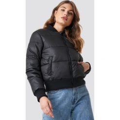 NA-KD Puchowa kurtka ze ściągaczem - Black. Czarne kurtki damskie marki NA-KD, z materiału. Za 323,95 zł.