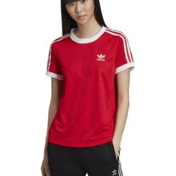 ADIDAS 3-STRIPES TEE > ED7488. Koszulki damskie Adidas, w paski, z poliesteru, klasyczne, bez kołnierzyka, z krótkim rękawem. Za 119,99 zł.