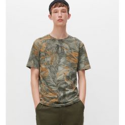 Wzorzysty t-shirt -. T-shirty męskie Reserved, s, bez wzorów, bez kołnierzyka. Za 49,99 zł.