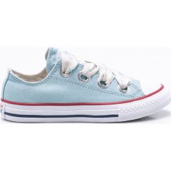 Converse - Tenisówki dziecięce. Niebieskie trampki dziewczęce Converse, bez wzorów, z gumy, na sznurówki. W wyprzedaży za 119,90 zł.