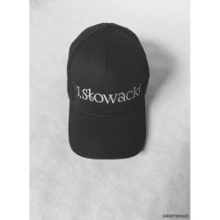 Czapka J. Słowacki. Szare czapki zimowe męskie Pakamera, z haftami, z bawełny. Za 69,00 zł.