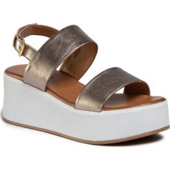 Sandały INUOVO - 602008 Pewter. Żółte klapki damskie Inuovo, bez wzorów, ze skóry, bez obcasa, na obcasie. W wyprzedaży za 239,00 zł.