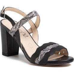 Sandały CAPRICE - 9-28313-24 Black Snake Co 043. Czarne klapki damskie Caprice, bez wzorów, ze skóry, bez obcasa, na obcasie. Za 279,00 zł.