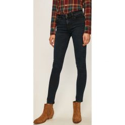 Diesel - Jeansy Slandy. Niebieskie jeansy damskie Diesel. W wyprzedaży za 449,90 zł.