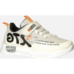 Beżowe buty sportowe na rzep casu 204/9m. Brązowe buty dziewczęce sportowe Casu, bez wzorów, bez zapięcia. Za 39,99 zł.