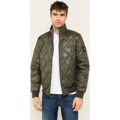 Kurtka puchowa Calvin Klein Jeans Quilted J30J314216. Zielone kurtki męskie Calvin Klein Jeans, m, bez wzorów, z jeansu, bez kaptura. W wyprzedaży za 379,00 zł.