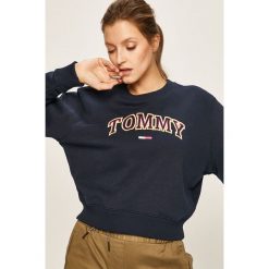 Tommy Jeans - Bluza. Niebieskie bluzy damskie Tommy Jeans, s, z aplikacjami, z bawełny, bez rękawów, bez kaptura. W wyprzedaży za 279,90 zł.