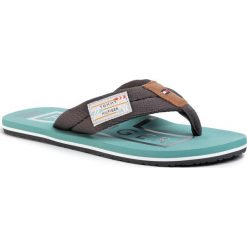 Japonki TOMMY HILFIGER - Badge Beach Sandal FM0FM02706 Dark Ash PTY. Szare klapki męskie TOMMY HILFIGER, bez wzorów, ze skóry. Za 159,00 zł.