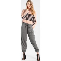 Swetry klasyczne damskie: Native Youth ARCHES Sweter pink/navy