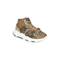 Buty Philippe Morvan VELVET V2 CHEV VEL. Pomarańczowe trampki i tenisówki damskie Philippe Morvan, bez wzorów, bez zapięcia. Za 669,00 zł.