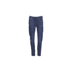 Jeansy boyfriend G-Star Raw ARC 2.0 3D SPORT MID BOYFRIEND. Jeansy damskie G-Star RAW. Za 569,00 zł.